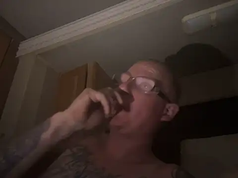 ClimbedCaelum online show from April 2026 07:02:01 AM