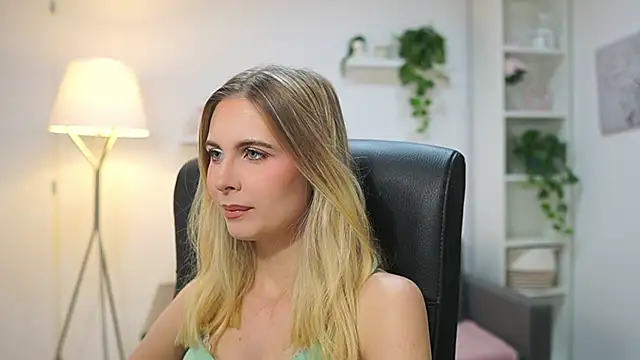 catecrago  online show from December 2025 02:00:02 PM