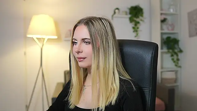 catecrago  online show from December 2025 09:15:01 AM