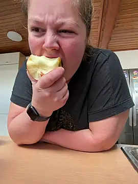 Lars-Lola online show from February 2026 11:44:02 AM