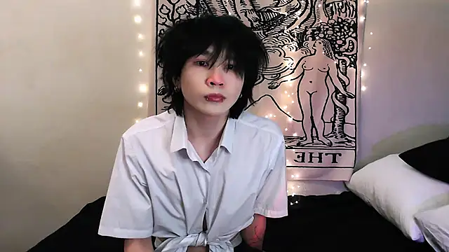 Snapshot of rennnuts chatting on March 2025 04:51:02 PM rennnuts online show from March 2025 04:51:02 PM