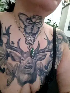 CannabisQueenn online show from November 2025 07:20:01 AM