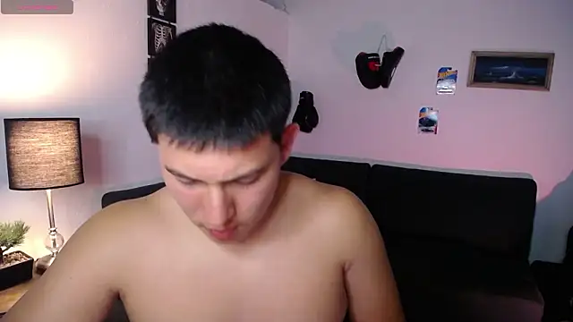 JamesCr  online show from March 2026 12:38:02 AM