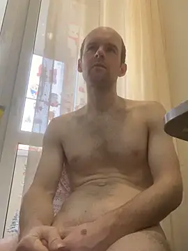 LynnAhNight online show from February 2026 05:30:02 AM