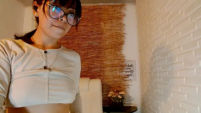 Snapshot of Luna_7_777 chatting on February 2025 04:28:02 AM Luna 7 777 online show from February 2025 04:28:02 AM