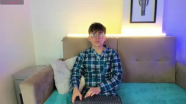 PepperTwink online show from February 2025 12:58:01 PM