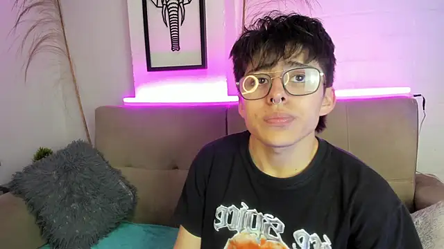 PepperTwink online show from March 2025 01:04:02 PM