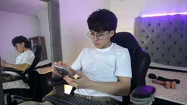 PepperTwink online show from September 2025 04:08:01 PM