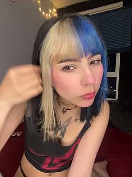 Snapshot of mavimist__ chatting on September 2025 12:10:02 AM mavimist   online show from September 2025 12:10:02 AM