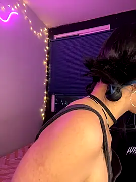 Snapshot of mavimist__ chatting on October 2025 01:02:02 AM mavimist   online show from October 2025 01:02:02 AM