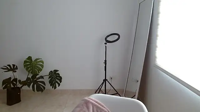 ggor4w33 online show from February 2025 07:25:01 PM