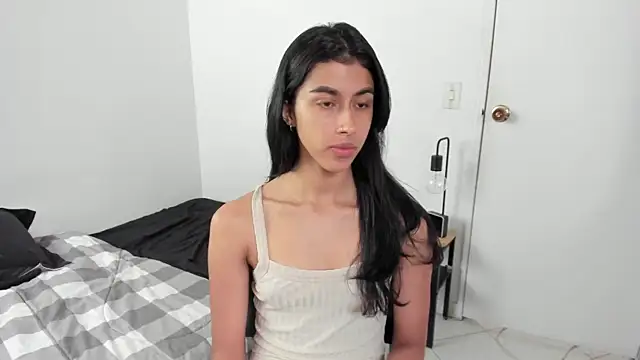 Snapshot of Mazikeen__18 chatting on April 2026 01:53:02 PM Mazikeen 18 online show from April 2026 01:53:02 PM