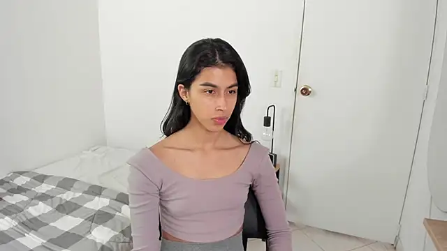 Snapshot of Mazikeen__18 chatting on April 2026 01:55:02 PM Mazikeen 18 online show from April 2026 01:55:02 PM