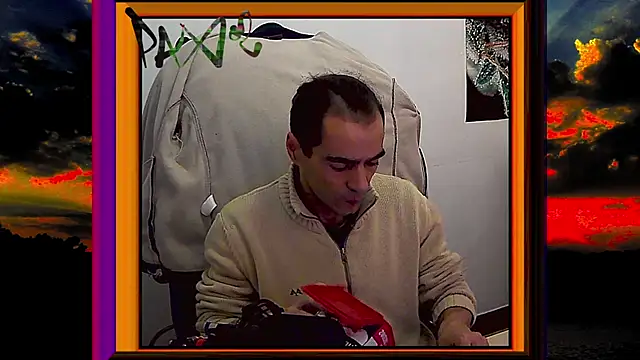 Snapshot of ReyDeBotones chatting on February 2026 09:24:01 PM ReyDeBotones online show from February 2026 09:24:01 PM