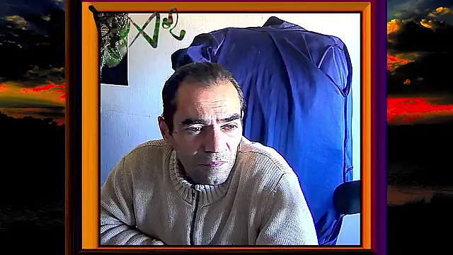 Snapshot of ReyDeBotones chatting on February 2026 03:02:02 PM ReyDeBotones online show from February 2026 03:02:02 PM