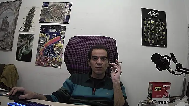 ReyDeBotones online show from April 2026 09:39:33 PM