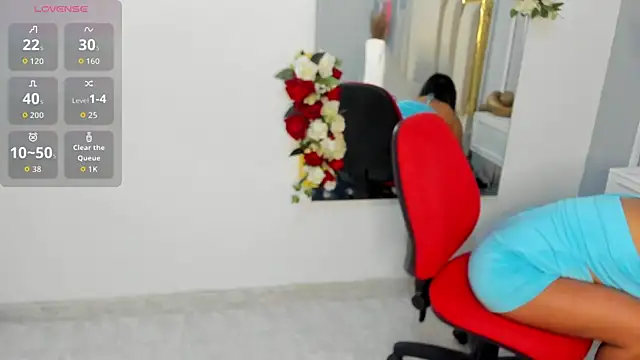 emmysandoval online show from November 2025 01:01:02 PM