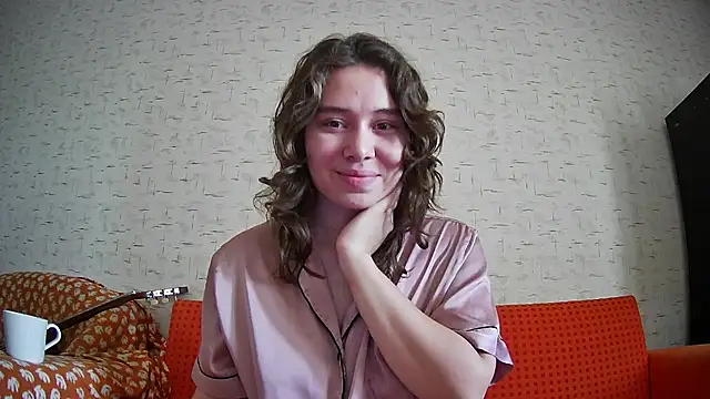 Snapshot of girliemilk chatting on November 2025 06:56:02 AM girliemilk online show from November 2025 06:56:02 AM