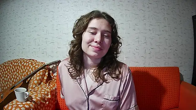 Snapshot of girliemilk chatting on November 2025 10:09:02 PM girliemilk online show from November 2025 10:09:02 PM