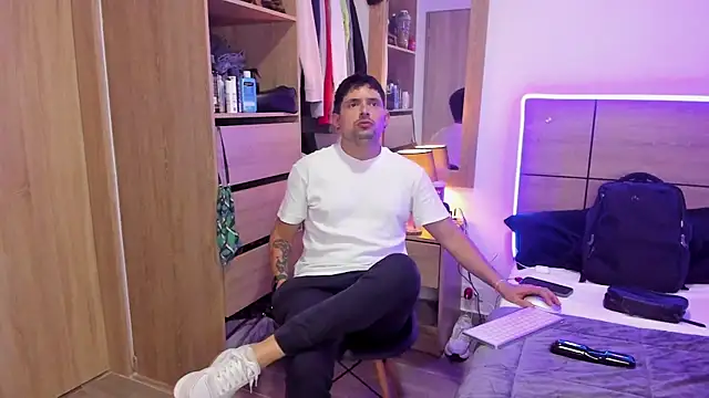 ILoveNYStyle online show from March 2025 10:17:01 PM