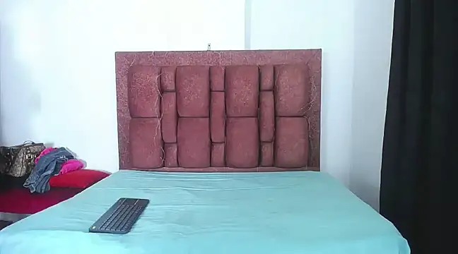 Snapshot of vKatalinacooper chatting on February 2025 01:22:01 AM vKatalinacooper online show from February 2025 01:22:01 AM