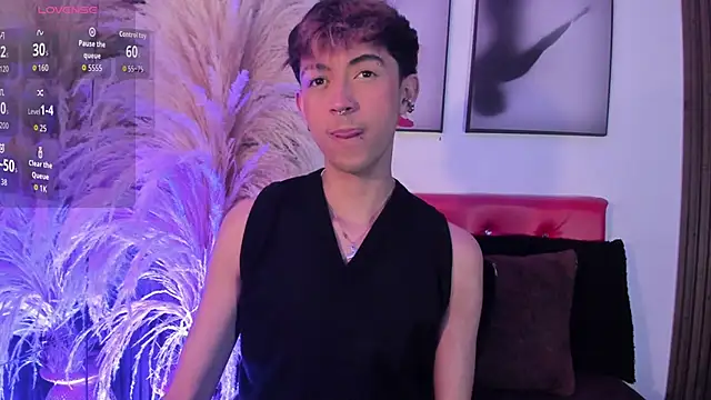 Snapshot of Allen_Starck chatting on November 2025 03:51:02 AM Allen Starck online show from November 2025 03:51:02 AM