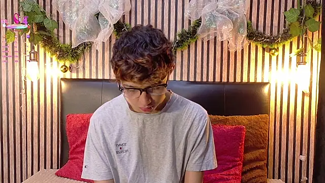 Snapshot of Allen_Starck chatting on December 2025 08:05:01 PM Allen Starck online show from December 2025 08:05:01 PM