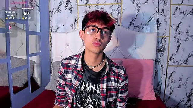 Snapshot of Allen_Starck chatting on December 2025 08:48:01 PM Allen Starck online show from December 2025 08:48:01 PM