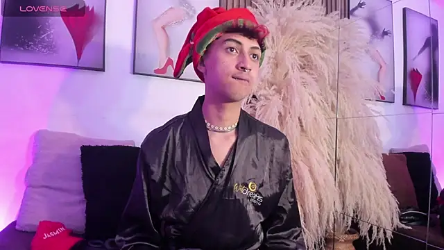 Snapshot of Allen_Starck chatting on December 2025 09:00:02 PM Allen Starck online show from December 2025 09:00:02 PM