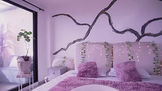 Snapshot of soidai_miiu chatting on September 2025 08:43:01 PM soidai miiu online show from September 2025 08:43:01 PM