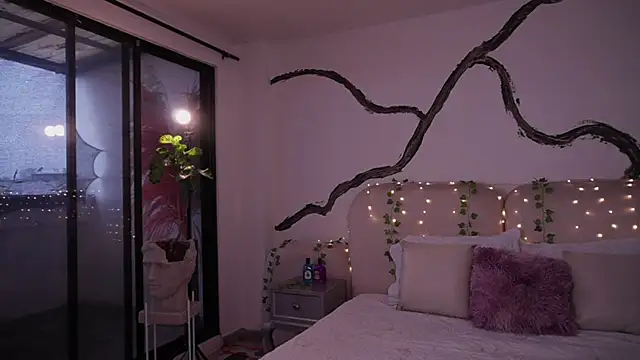 Snapshot of soidai_miiu chatting on September 2025 08:25:01 PM soidai miiu online show from September 2025 08:25:01 PM