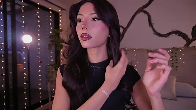 Snapshot of soidai_miiu chatting on November 2025 09:47:01 PM soidai miiu online show from November 2025 09:47:01 PM