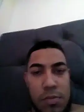 Elgroney23 online show from February 2025 08:28:01 PM