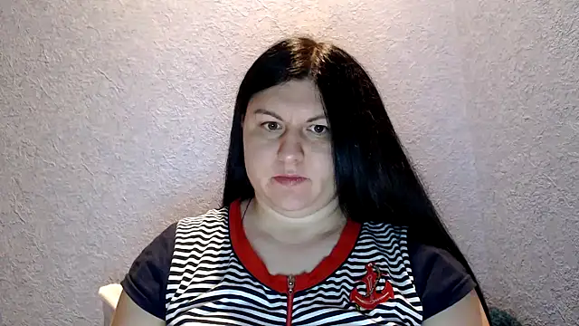 KiraSwee online show from September 2025 05:35:01 PM