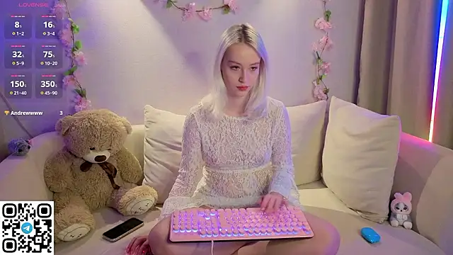 Anadeyaaa online show from March 2026 11:02:01 PM