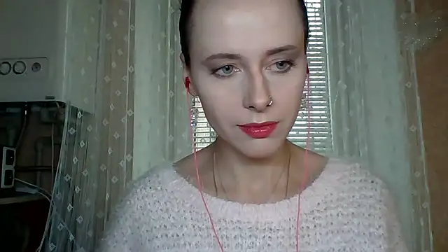 LuminousLady online show from October 2025 12:57:02 PM