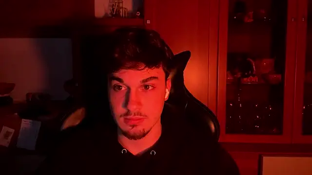 Snapshot of NaplesGuy04 chatting on February 2025 10:42:02 PM NaplesGuy04 online show from February 2025 10:42:02 PM