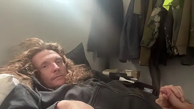 Snapshot of redone8in chatting on February 2025 09:59:02 PM redone8in online show from February 2025 09:59:02 PM