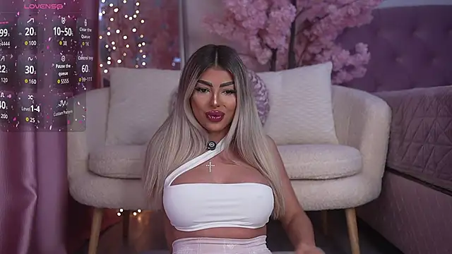 Snapshot of emma_goodess_ chatting on June 2026 09:42:02 PM emma goodess online show from June 2026 09:42:02 PM