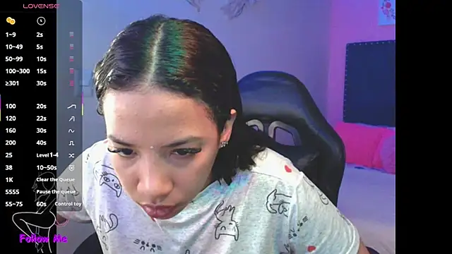 SallyWhitee online show from November 2025 04:44:02 AM