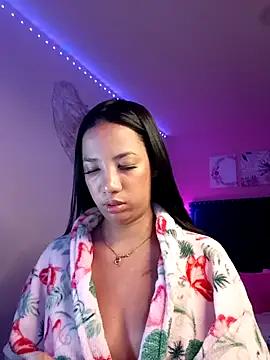 SallyWhitee online show from February 2026 04:40:02 AM