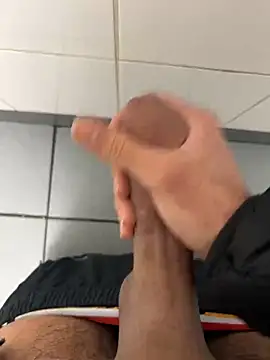 amialiii online show from February 2025 10:43:02 PM