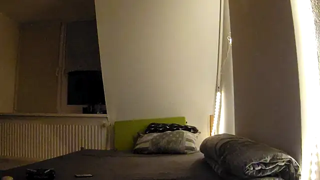 Foxtrott 242 online show from April 2026 11:47:02 PM