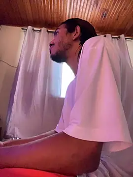 Mineirinho043 online show from April 2026 02:34:01 PM