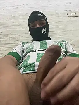 Eduardo08000 online show from April 2026 07:20:01 PM