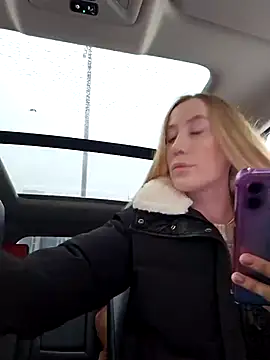 Snapshot of Pussy_Drive03 chatting on December 2025 04:00:02 AM Pussy Drive03 online show from December 2025 04:00:02 AM