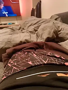 j3sp3r930 online show from February 2025 06:56:02 PM