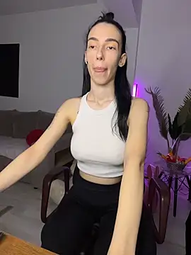 Celine Roxelle online show from April 2026 08:29:01 PM