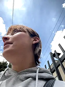 Maggie Geller online show from December 2025 05:08:02 PM