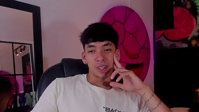 ISAAC CRYSTON online show from September 2025 07:36:01 PM